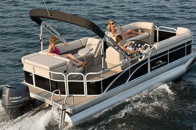 Bennington pontoon boat